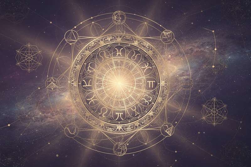 Waage-Symbol mit Mondphasen und Blumenmotiven für das Juni-Horoskop 2026.