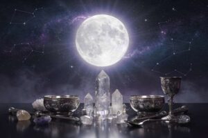 Símbolo astrológico de Leo superpuesto sobre la Luna llena en el firmamento nocturno.